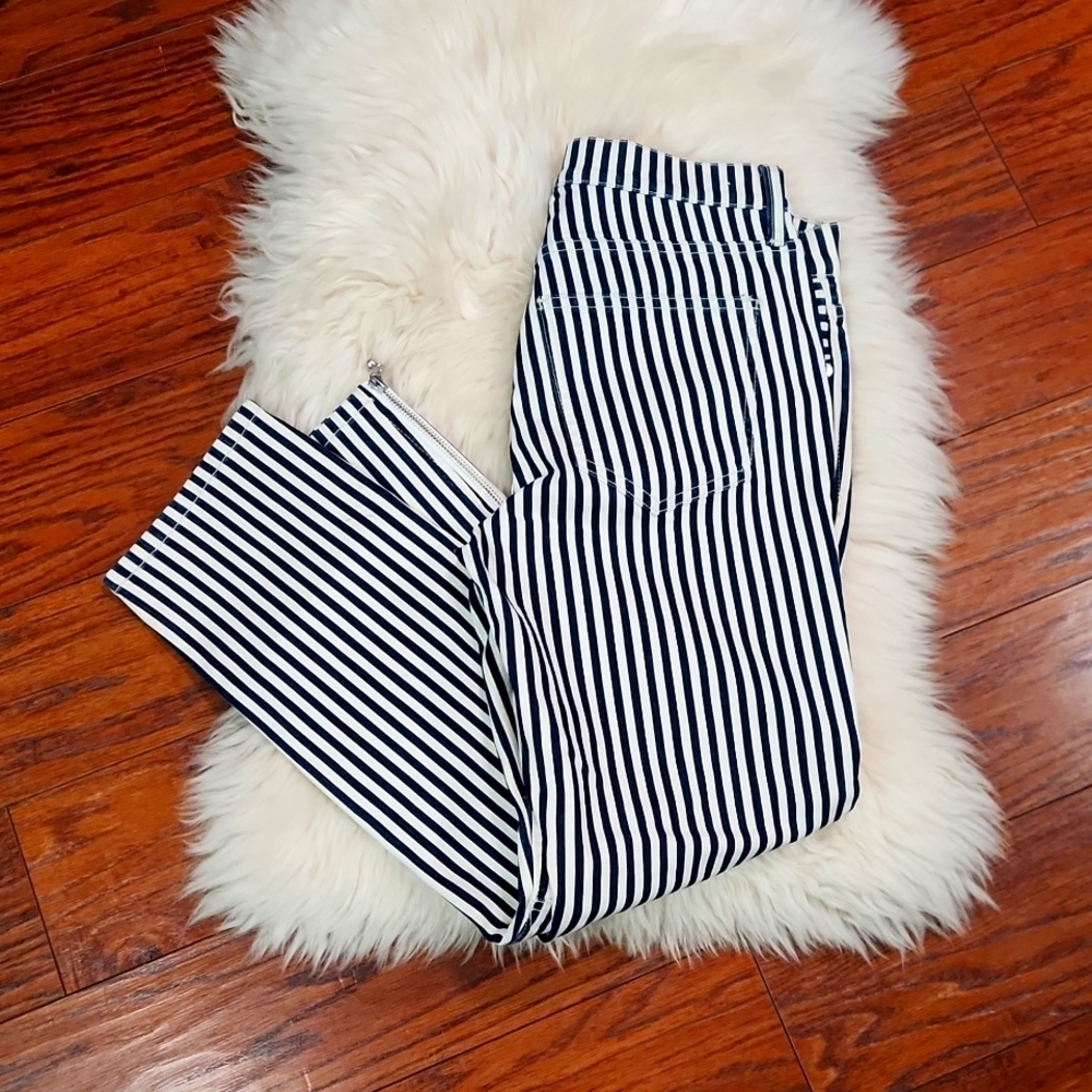 Current/Elliott Cropped Lexton Vertical Striped Crops - Picture 2 of 7